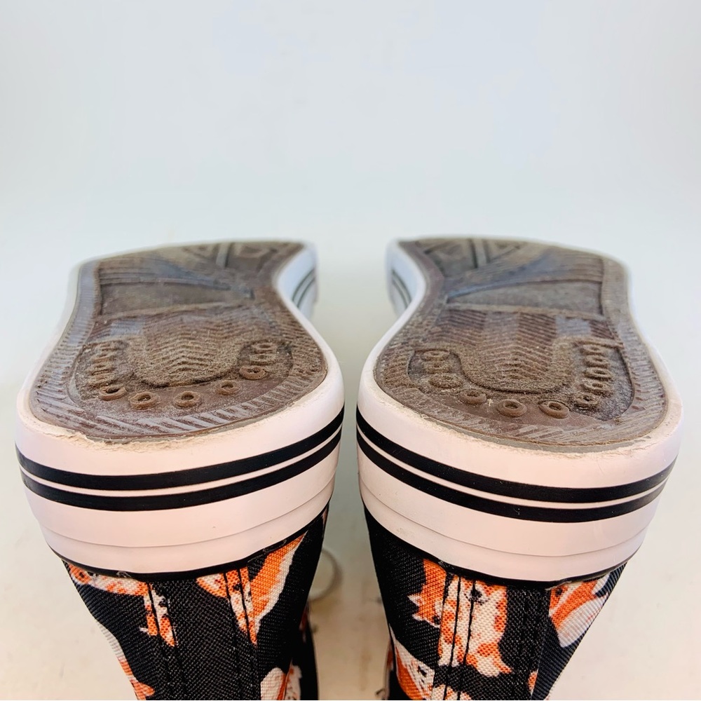 Hot Topic Black Corgi High Top Sneakers, size 8 - Picture 10 of 11